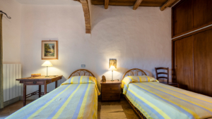 ferienwohnung torre di poggialberi schlafzimmer