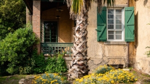 villa castellaccia traumanwesen mit pool toskana blick auf den balkon