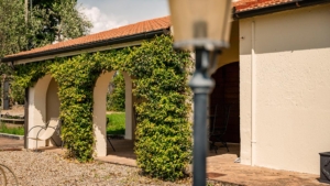 villa lupinaio alleinlage mit pool outdoorbereich